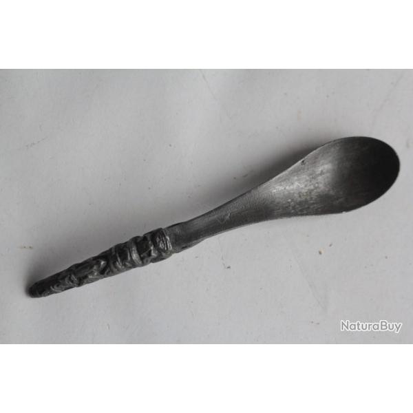 Cuill�re � sel �tain Totem Boma Canada Art Inuit