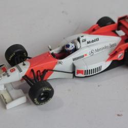 MINICHAMPS Voiture miniature 1/43 F1 McLaren MP 4/11