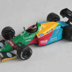 MINICHAMPS Voiture miniature 1/43 F1 Benetton Ford B188 1988