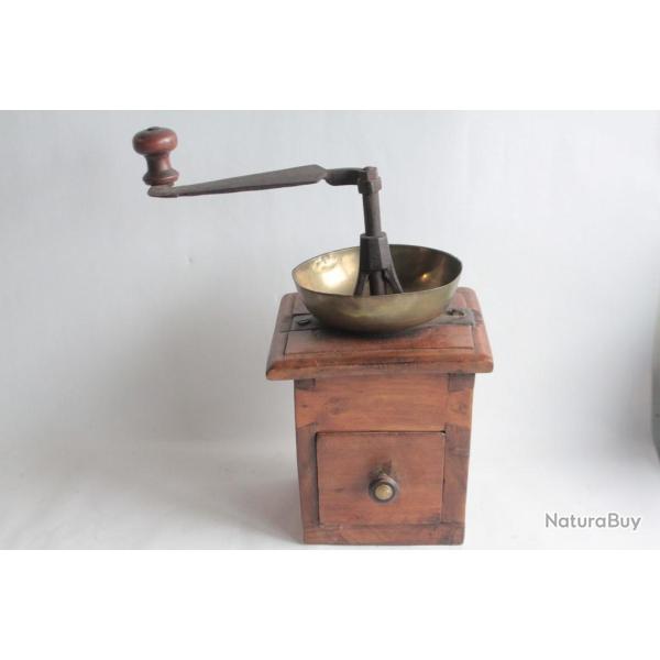 Grand Moulin � caf� XIXe si�cle