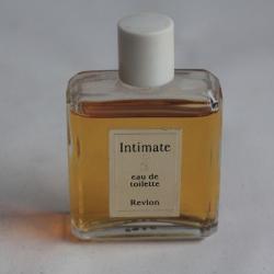 Flacon d'eau de toilette Intimate Revlon