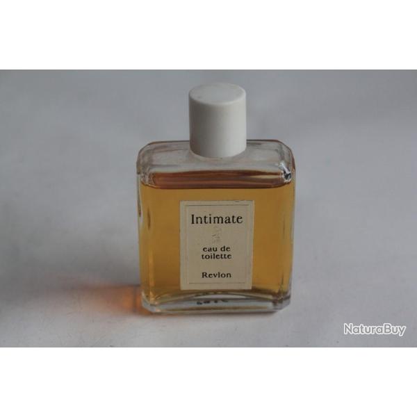 Flacon d'eau de toilette Intimate Revlon
