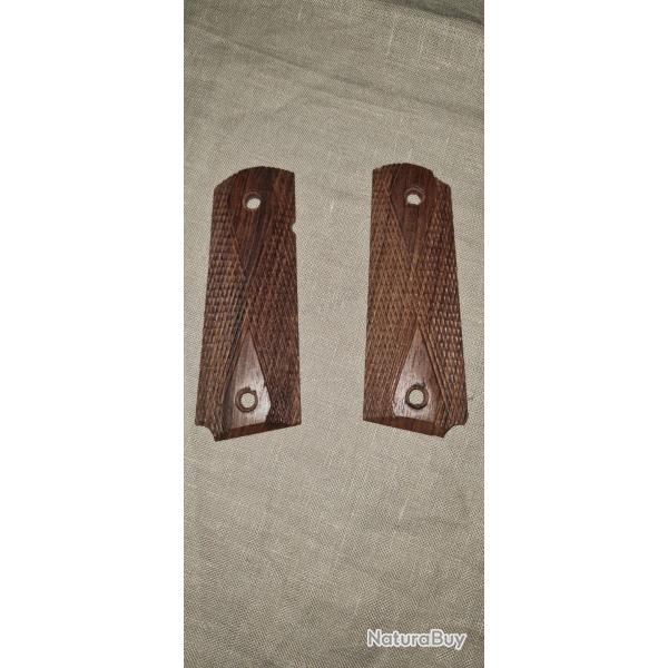 Paire de  plaquettes pour colt   marron 11