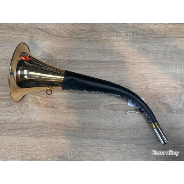 belle corne laiton 50 cm cuir , destockage chasse enchere