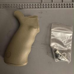 POIGN&Eacute;E ORIGINAL ERGO GRIP AR15 - SUREGRIP FDE