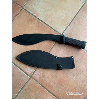 machette-kukri-de-survie-machette-14420288