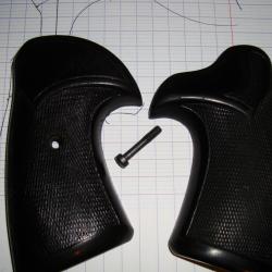 PLAQUETTE POUR REVOLVER    RUGER