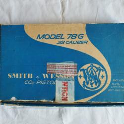 VENDS INTERESSANT PISTOLET SMITH ET WESSON 78 G TRES BON ETAT  COMPLET DANS SA BOITE D'ORIGINE
