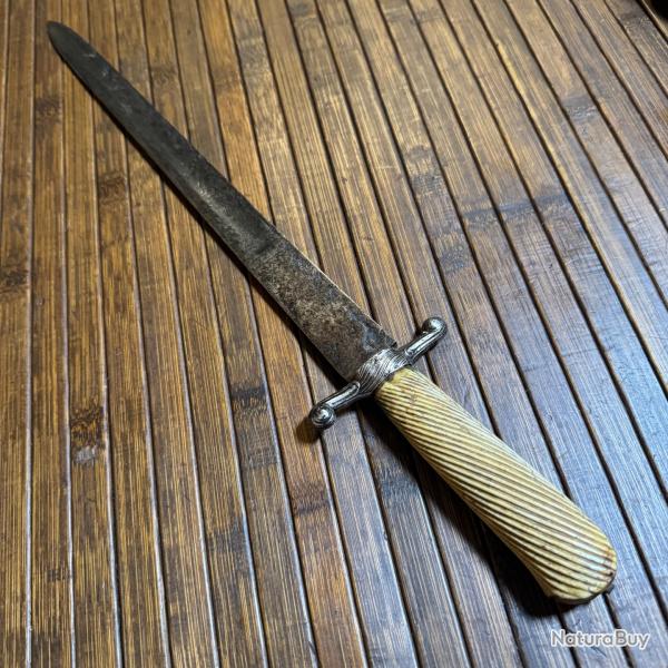 DAGUE DE V�NERIE LUXE IVOIRE ARGENT GRAVURES - EN L'�TAT XVlll �me si�cle