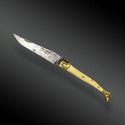 COUTEAU FERMANT LAGUIOLE, JAMBE DE FEMME France XX&egrave;me.