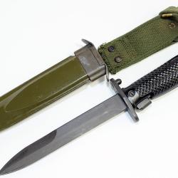 Ba&iuml;onnette am&eacute;ricaine M5, utilis&eacute;e sur le fusil US Garand M1. MILPAR COL 2