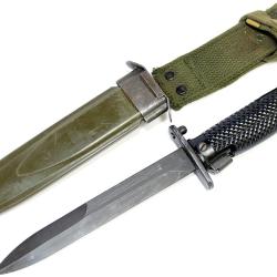 Ba&iuml;onnette am&eacute;ricaine M5, utilis&eacute;e sur le fusil US Garand M1. MILPAR COL 2