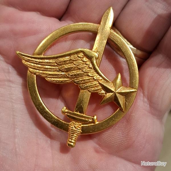 INSIGNE BERET PARACHUTISTE COMMANDOS DE L' AIR (COINDEROUX)