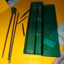 BOITE DE NETTOYAGE POUR 22 LONG RIFLE   ,&nbsp;FABRICATION FRANCAISE ,BON  ETAT VOIR PHOTOS . POUR TOUT R