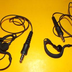 RADIO : LOT DE 2 OREILLETTES POUR RADIOS , POUR RADIOAMATEUR&nbsp;,&nbsp;&nbsp; ETAT VOIR PHOTOS . POUR TOUT RENSEI