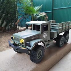 Camion militaire RC