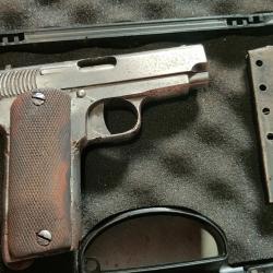Pistolet type ruby calibre 7.65 vendu avec 1 chargeur