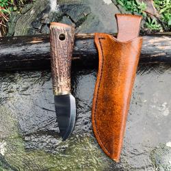 couteau d'artisan &agrave; d&eacute;pecer skinner / bois de cerf / acier 80crv2