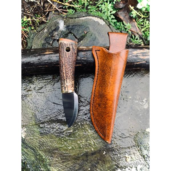 couteau d'artisan � d�pecer skinner / bois de cerf / acier 80crv2
