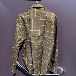 chemise a carreaux vert UNIVERS destockage chasse enchere , taille dispo L ou XL