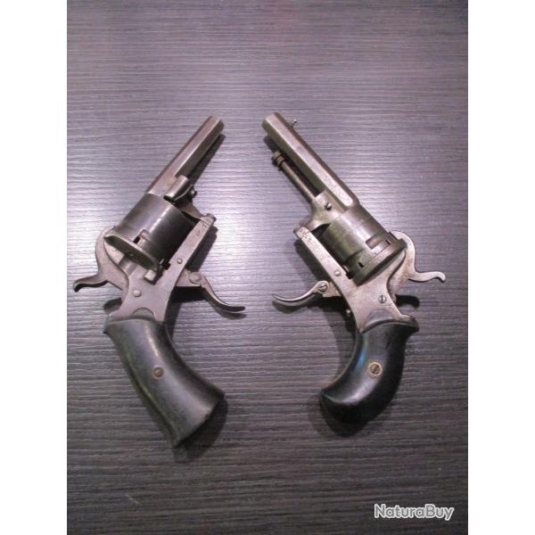Lot de 2 petits Revolvers � broche, � 1 euro sans prix de r�serve!!!
