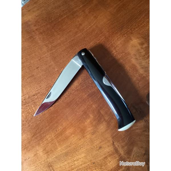 Beau couteau MONGIN Le Chasseur mod�le particulier Collector