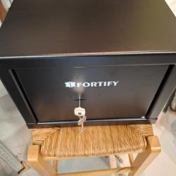 FORTIFY DELTA 1 / ARMES DE POING OU AUTRES