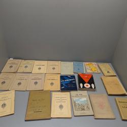 Lot de livres et notices militaria