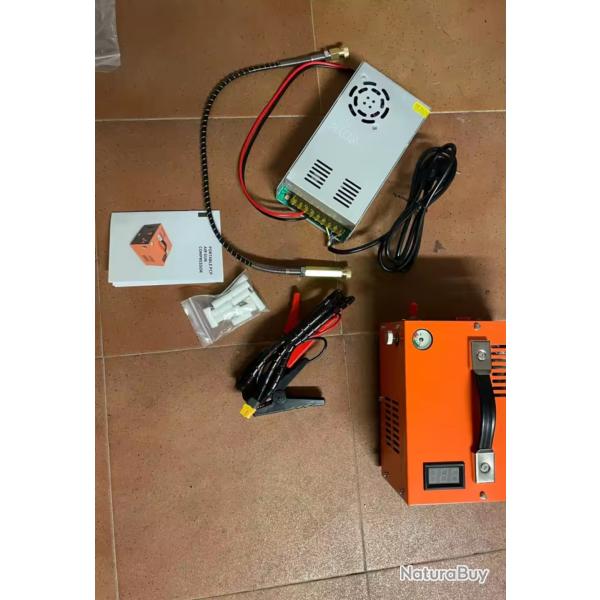 Compresseur PCP haute pression portable 12/220 volts 300 bars