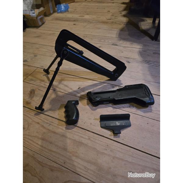 Lot pi�ce famas f1 crosse pgm poign�e appuie joue bi pied