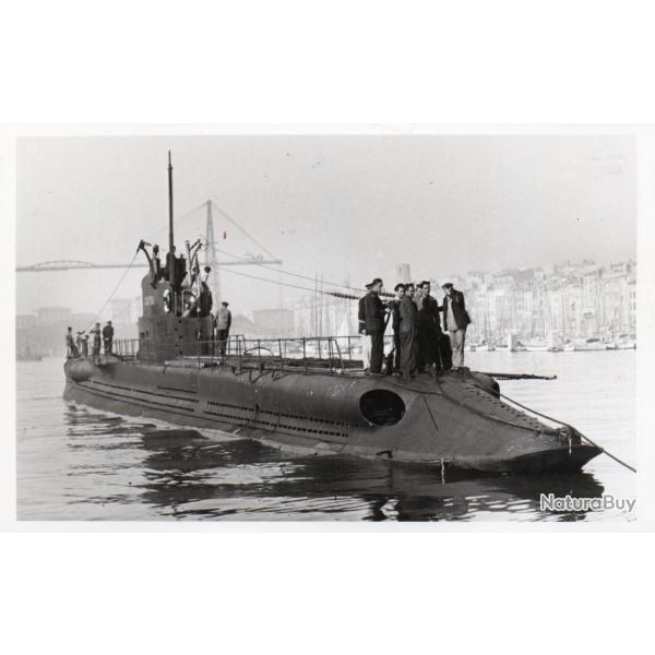 CPA - Marine de Guerre  - Le SOUS-MARIN - N�7043