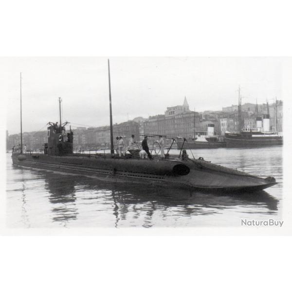 CPA - Marine de Guerre  - Le SOUS-MARIN " DORIS " - N�7044