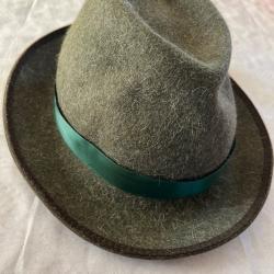 Bon chapeau, pur laine