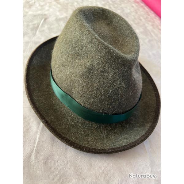 Bon chapeau, pur laine