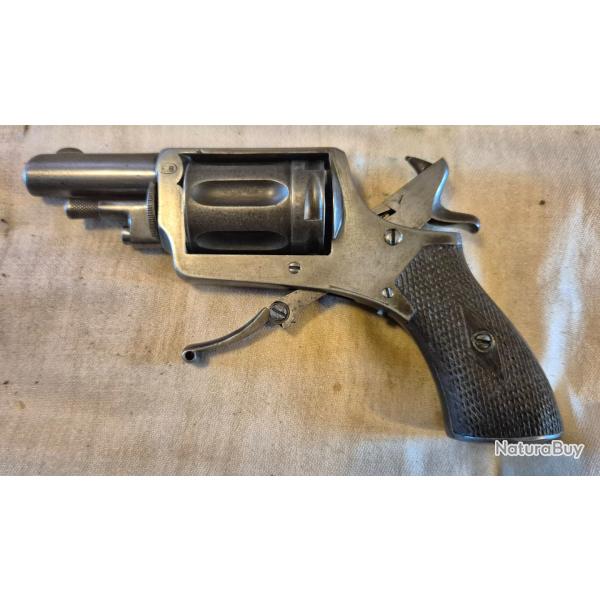Revolver velodog 6 mm Percussion centrale en parfait �tat de fonctionnement et de pr�sentation