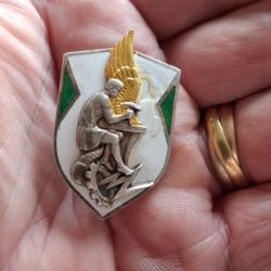 INSIGNE GROUPE MAINTENANCE TECHNIQUE 20 / 3 REIMS ( DRAGO - A 797 )