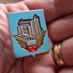 INSIGNE BA 279 CHATEAUDUN ( DRAGO - A 1001 )
