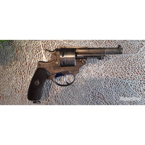 Revolver d'ordonnance en tr�s bonne �tat. mod�le 1873 fabriqu� en 1874