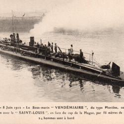 CPA - MARINE Militaire - Le SOUS - MARIN  " VENDEMIAIRE " - N&deg;7052