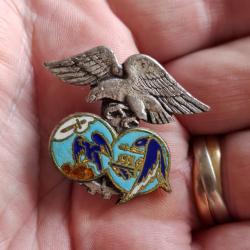 INSIGNE BASE ECOLE 701 SALON ( DRAGO - A 831 )