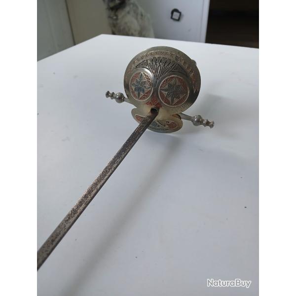 Fleuret d�cor� dor�