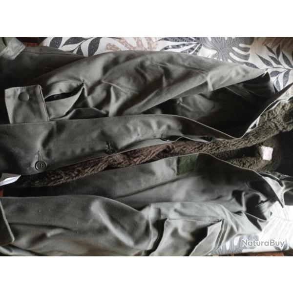Lot 1 Parka r�glementaire fran�aise, ann�es 90, compl�te.