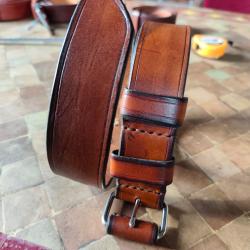 Ceinture cuir homme faite enti&egrave;rement a la main .largeur 40mm teinture et coutures a la main. N2