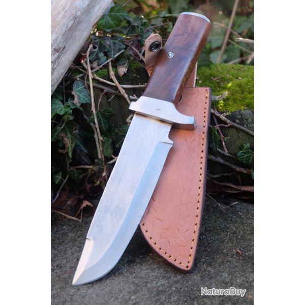 GROS Couteau de Chasse Survie Lame Acier Carbone 1055 Manche Bois/Acier Etui Cuir Fabric Artisanale