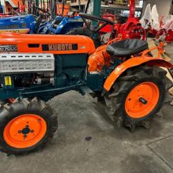 MICRO TRACTEUR KUBOTA B7000 4RM 3 CYLINDRES 14CV DIESEL D'OCCASION 3 POINTS/PDF