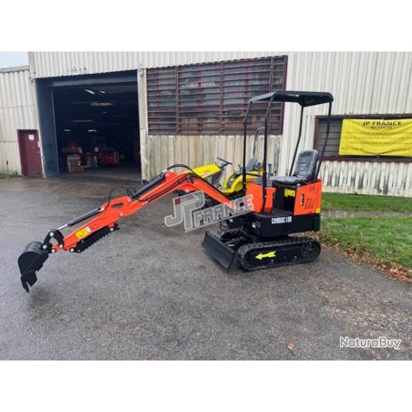 MINI PELLE  MOTEUR DIESEL MONO CYLINDRES 1TONNE  GODET 350 MM LAME NIVELEUSE ROTATION 360 �  NEUVE