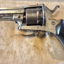 Revolver 7 mm a broche avec pontet demontable bon &eacute;tat de fonctionnement et  de conservation