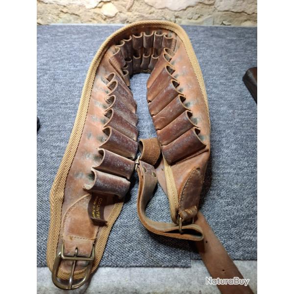 Cartouchiere ancienne cuir pour Calibre 12 et Carabine (� restaurer)