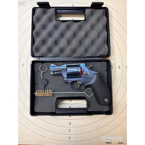 REVOLVER TAURUS Titanium CAL 357MAG