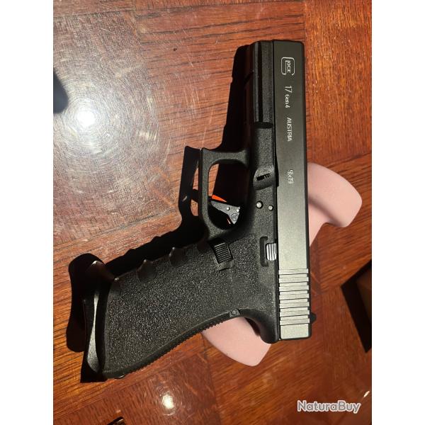 Glock 17 Gen4 detente timney, magwell, grip